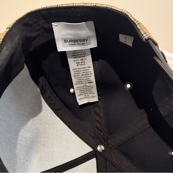 Burberry Baseball Cap - Picture 5 of 5